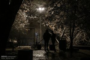 بارش برف رونق را به گردشگری زمستانه تهران آورد