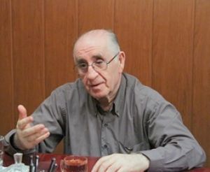 مردوخی:هجوم سرمایه‌های سرگردان به بازار ارز و سکه مانع توسعه اقتصاد است