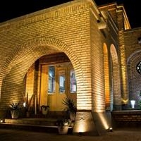 آرامگاه حکیم نزاری بیرجند نورپردازی شد