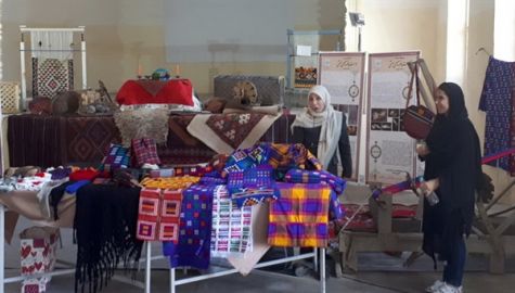 نمایشگاه تخصصی دست‌بافته‎های سنتی قزوین در بنای تاریخی حیدریه