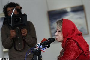 حضور ایران درودی در صحن شورا