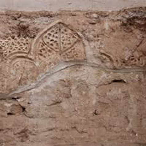 بقایای شبستان غربی مسجد امام حسن زواره نمایان شد