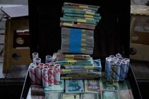 بازار داغ دلالان پول/اسکناس‌های نو تقریبا بدون خریدار